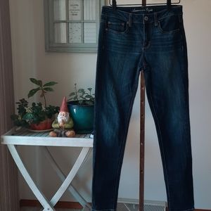 AE sz 6 skinny jeans